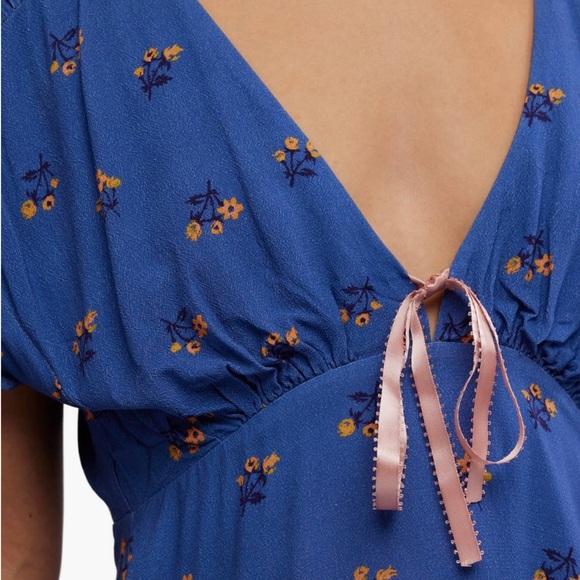 Free People Everyone’s Favorite Mini Dress Blue Floral with delicate tie NWT S M - Picture 5 of 11